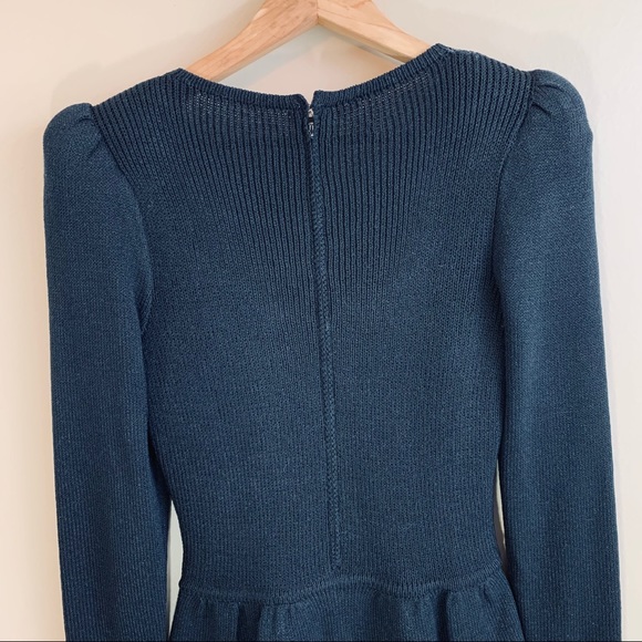 Vintage ST. JOHN Peplum Sweater V-Neck RELISTED - Picture 9 of 13